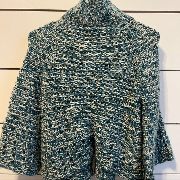 Free People Green & White Sweater Cardigan 3/4 Sleeves - Picture 3 of 7